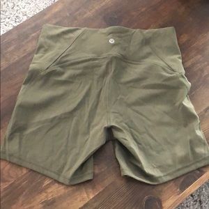 Lululemon bike short